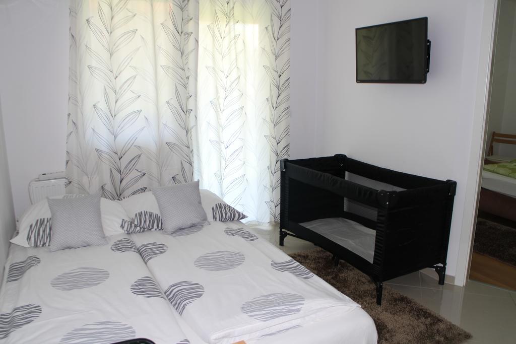 Bamboo Wellness Apartment Siófok Exterior foto