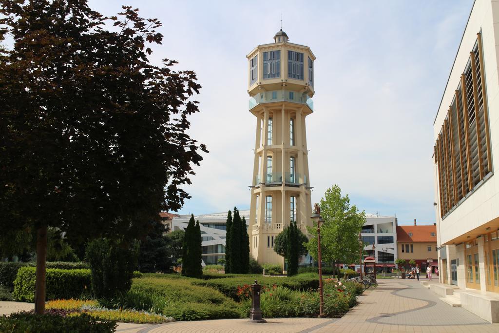 Bamboo Wellness Apartment Siófok Exterior foto